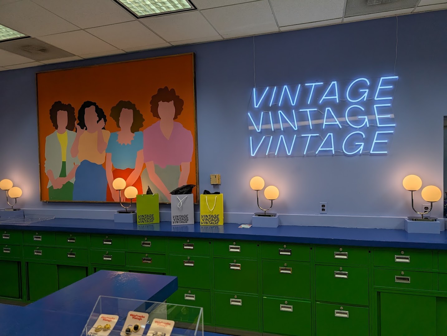 Vintage Vintage Vintage: clear, professional shop interior photo
