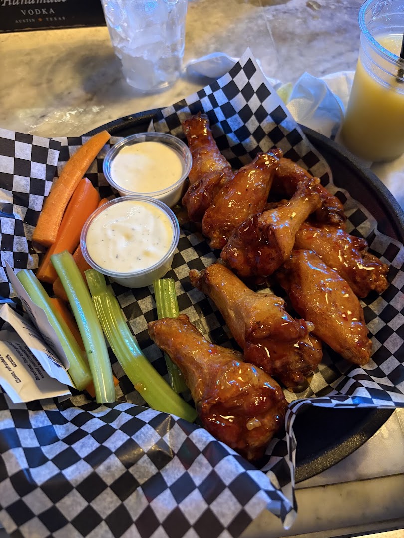 Whitlow's At The Wharf: appetizing photo of bar food
