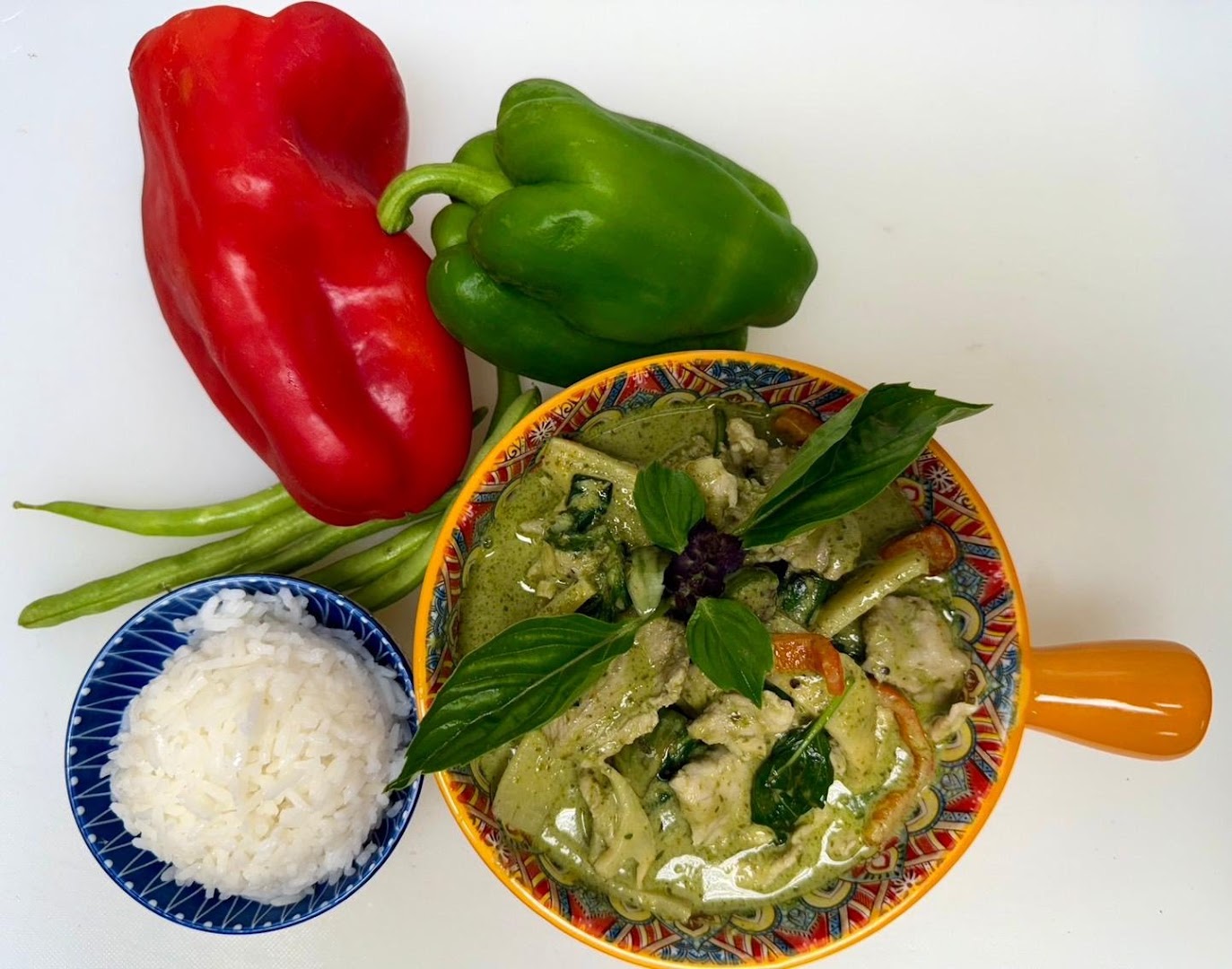 ZomTum: appetizing, high-quality food photography