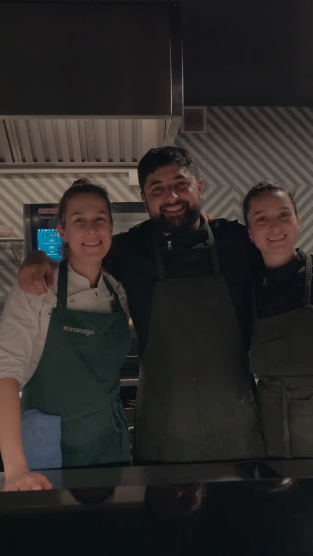 Guayabo: professional photo of restaurant staff