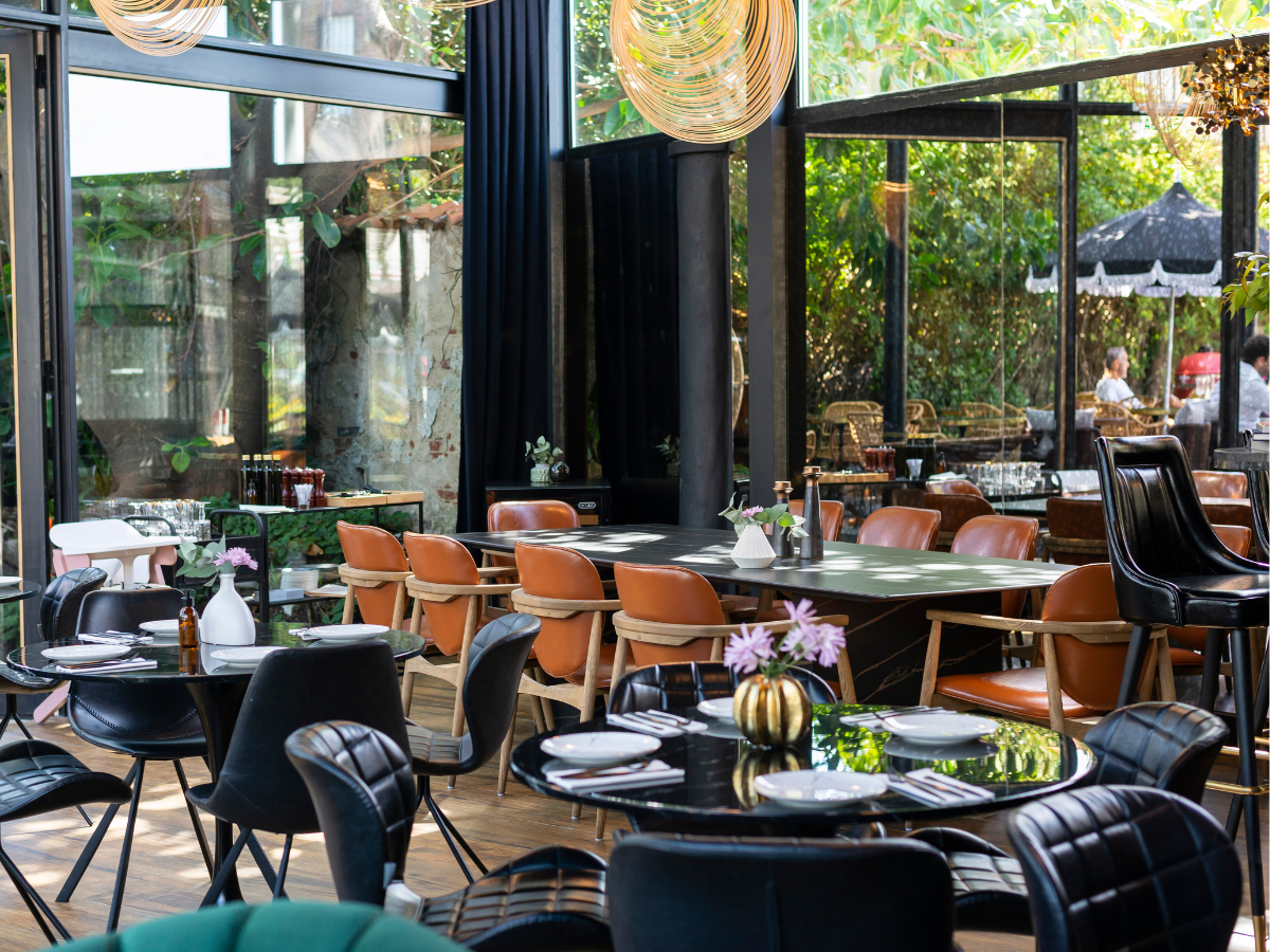 Charo: high quality interior atmosphere shot