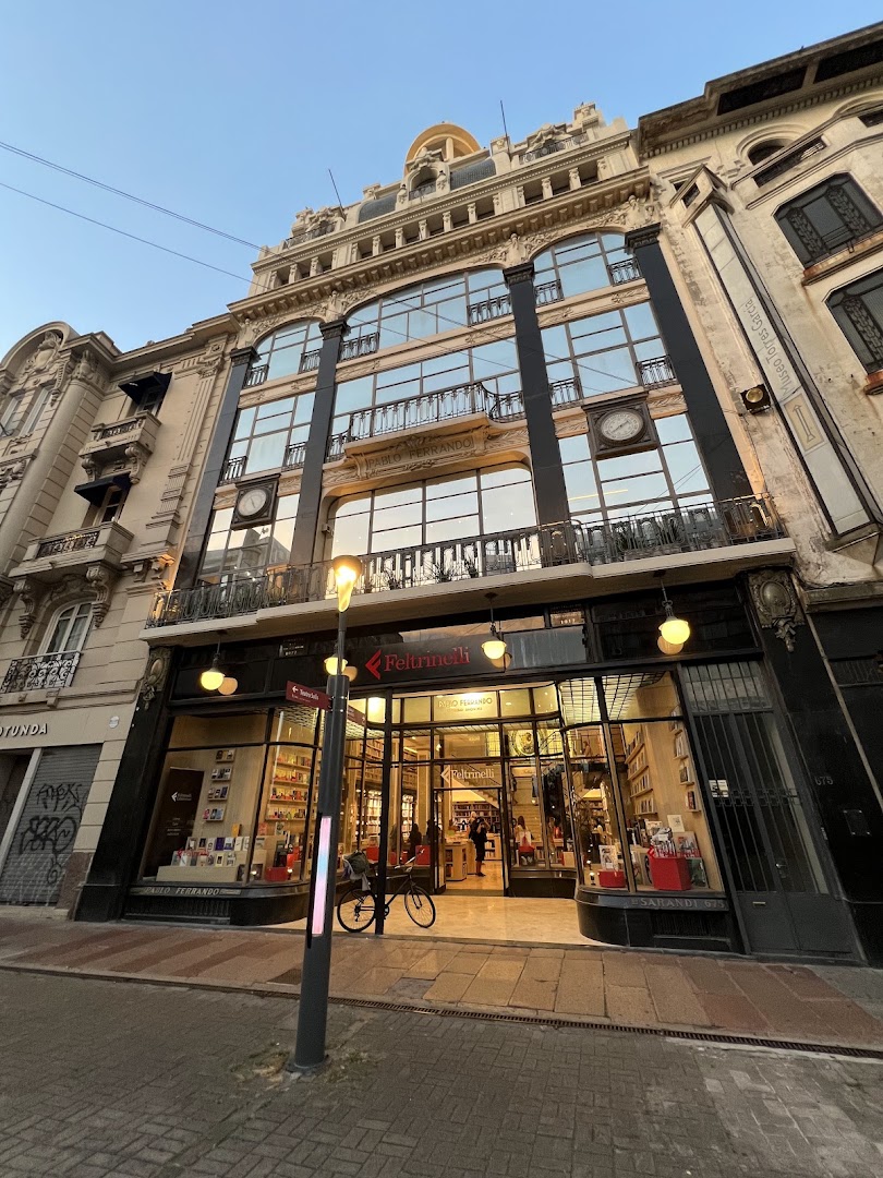 Feltrinelli: clear, professional exterior building shot