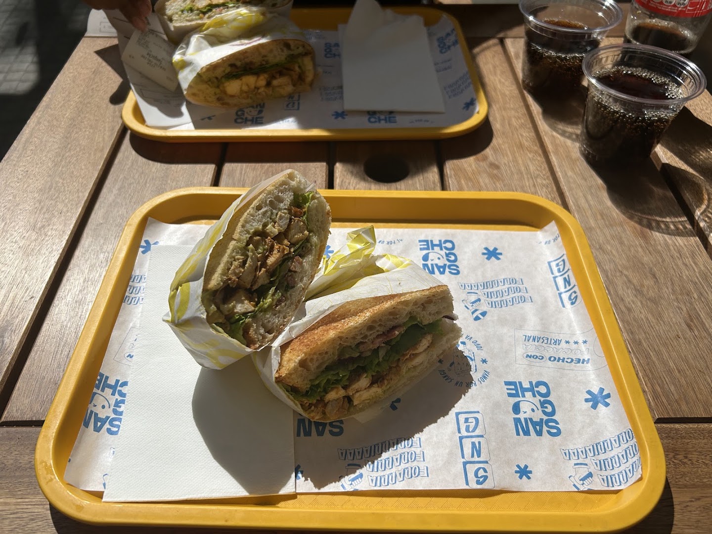 Sanguche: appetizing photo of restaurant food