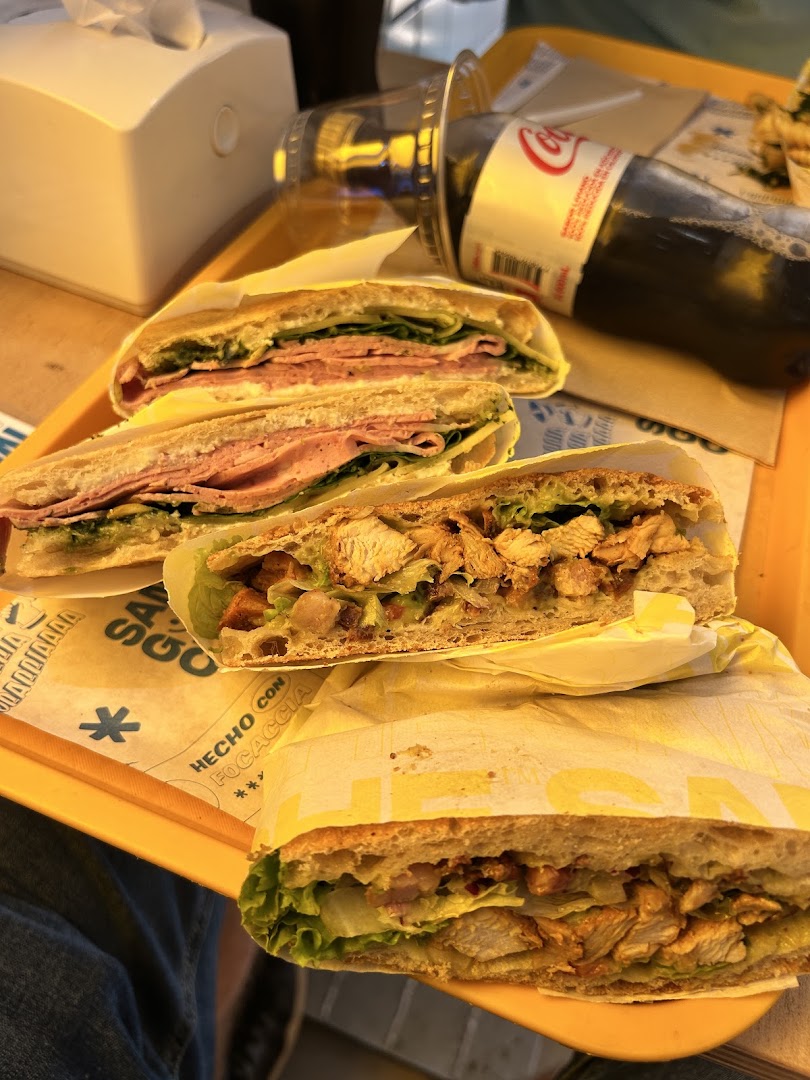 Sanguche: appetizing photo of restaurant food