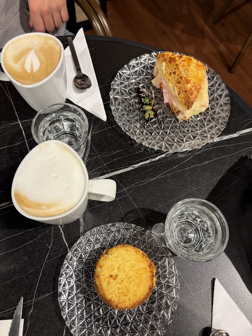 Harvest: appetizing food and drink presentation