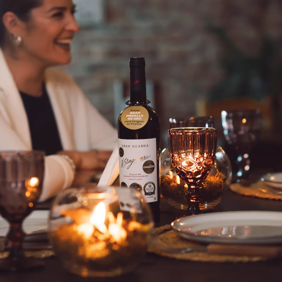 Gaucho Bistro: professional atmosphere and dining shot