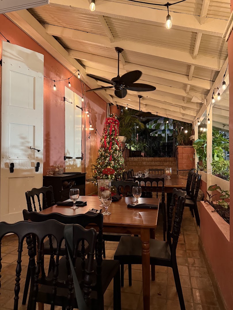 Lavalette's at Hotel 1829: inviting and well-lit restaurant atmosphere