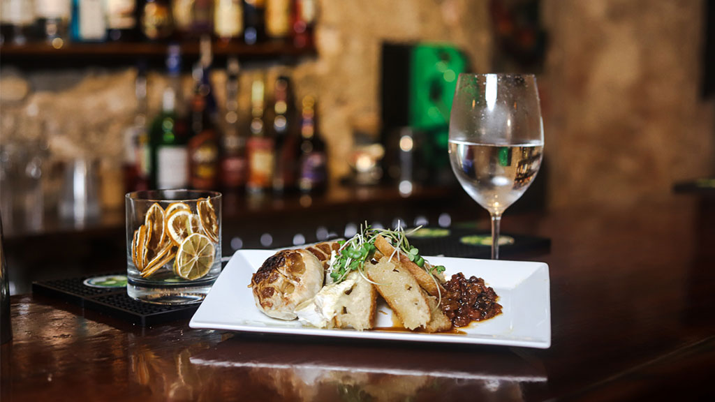 1756 Grotto: appetizing food photography in restaurant setting