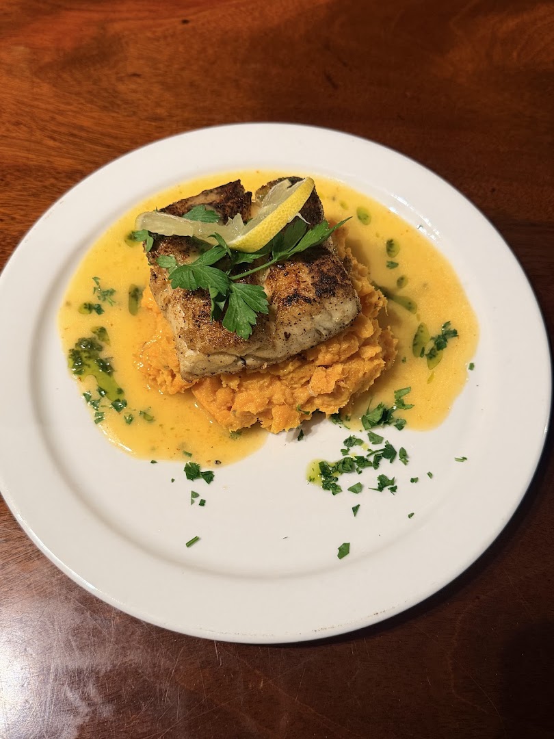 1756 Grotto: appetizing, high-quality food photography