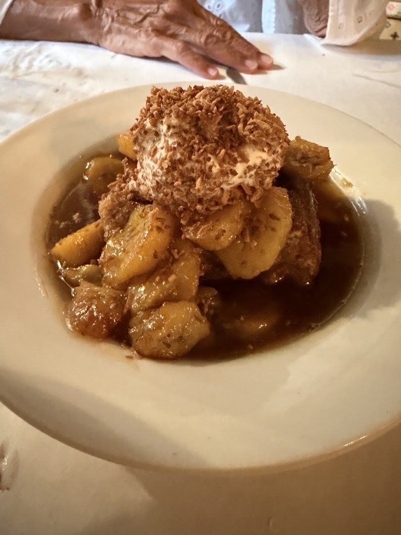 1756 Grotto: appetizing, high-quality food photography