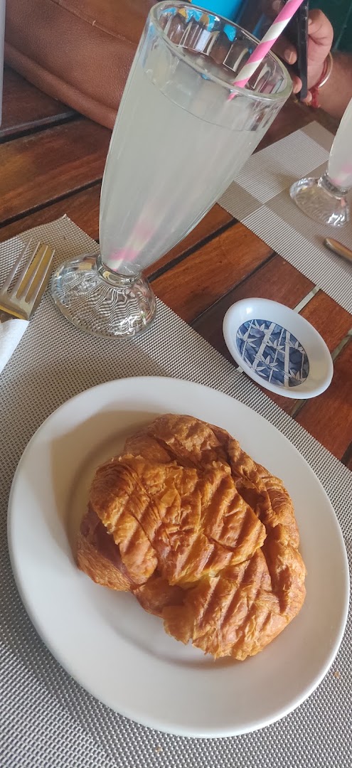 Attar Bakery and Cafe: appetizing food and drink photo