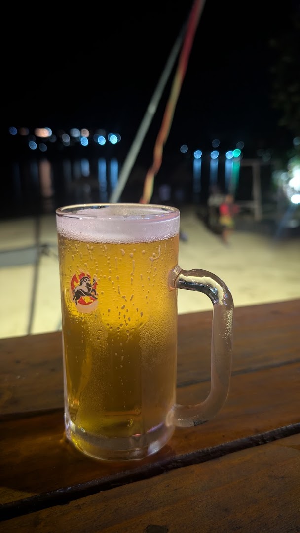 Banyan Beach Bar: appealing photo of bar drink
