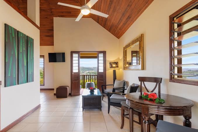 Mangoes Resort Restaurant: professional interior shot of venue