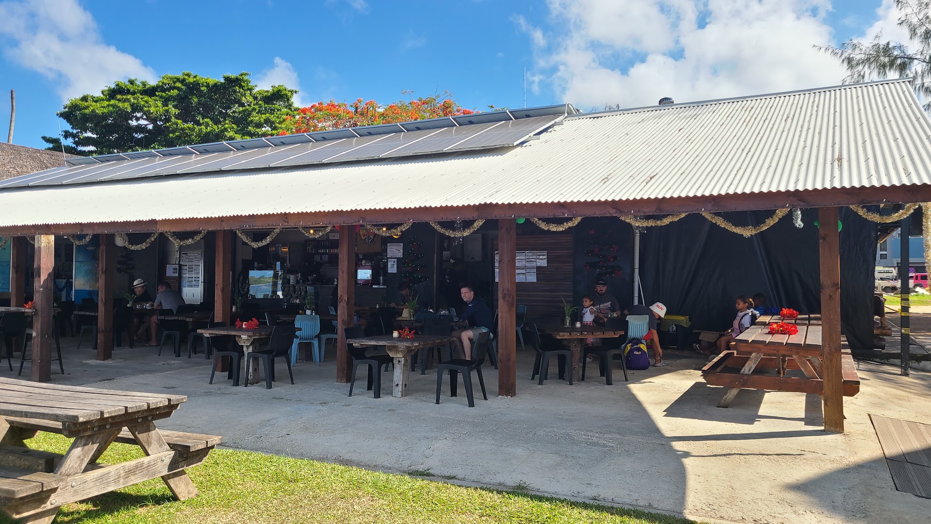 Nambawan Cafe: clear view of venue atmosphere