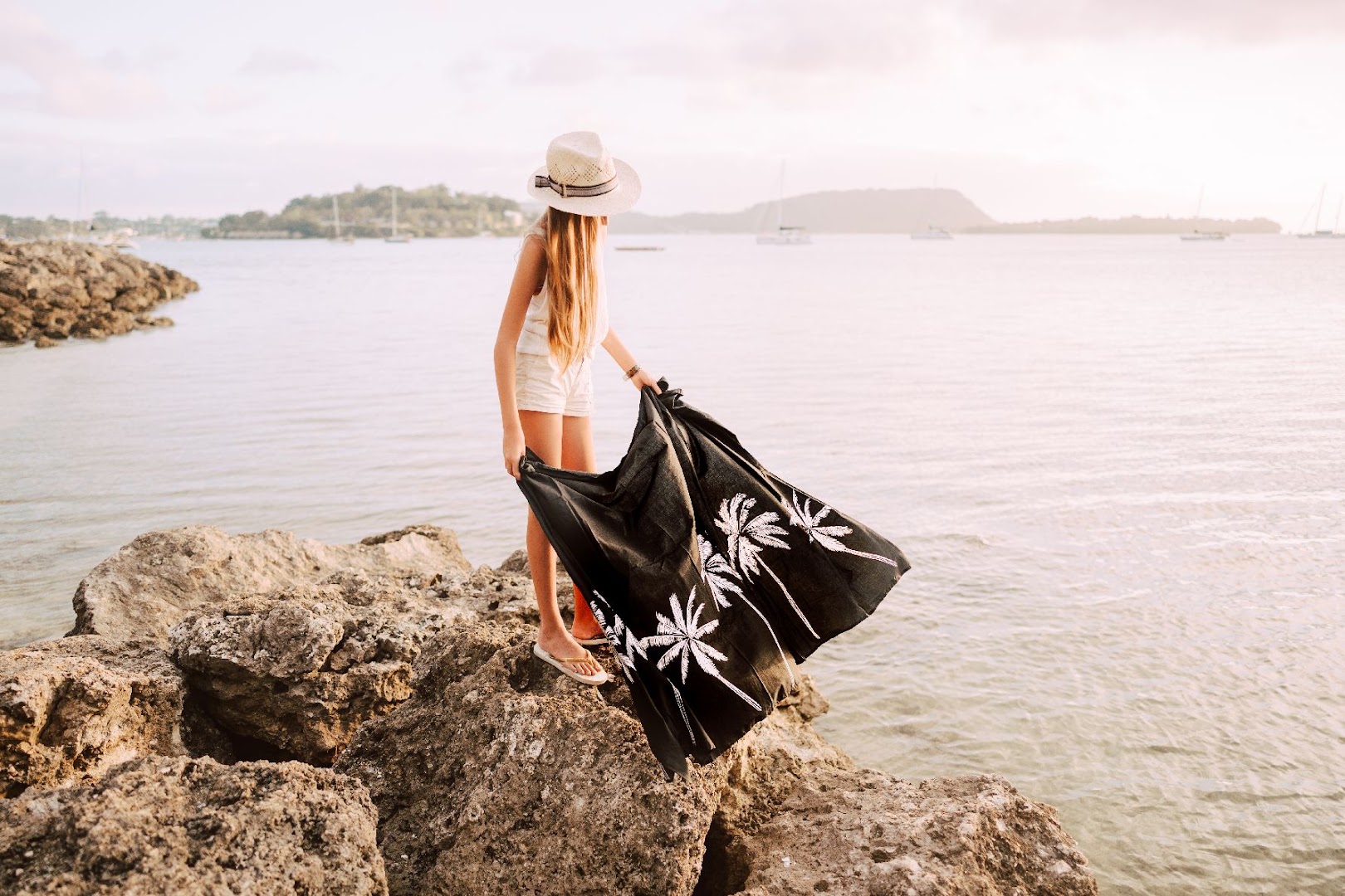 Pandanus: showcases product in lifestyle setting