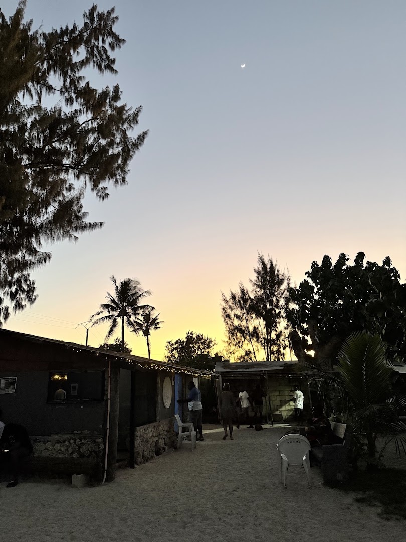 Sano's Kava Bar: atmospheric shot of the venue