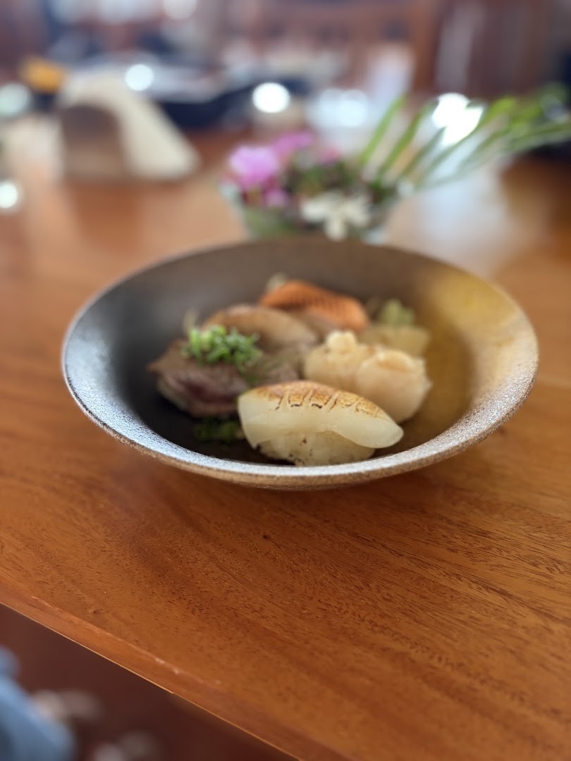 VAN Japanese Restaurant: appetizing, high-quality food photography