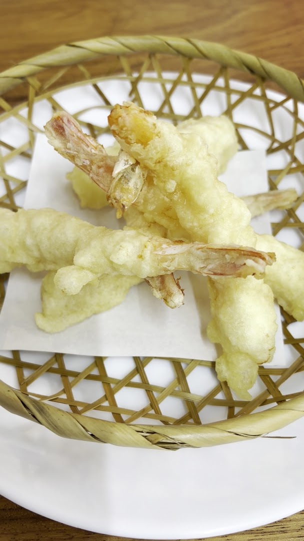 VAN Japanese Restaurant: appetizing photo of tempura shrimp