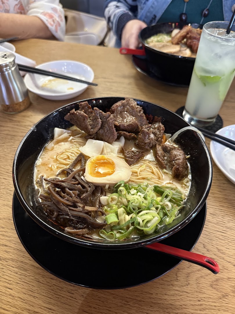 Ajisen Ramen: appetizing photo of ramen dish