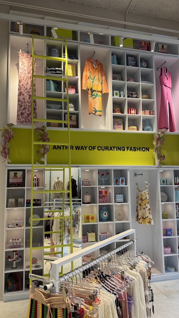ANTHR Concept Store: attractive display of shop products