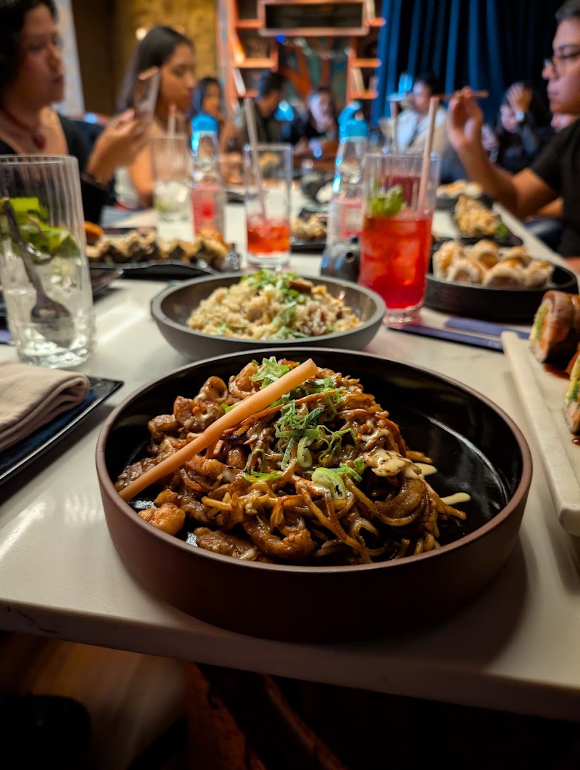 Kiraku: appetizing food and lively atmosphere