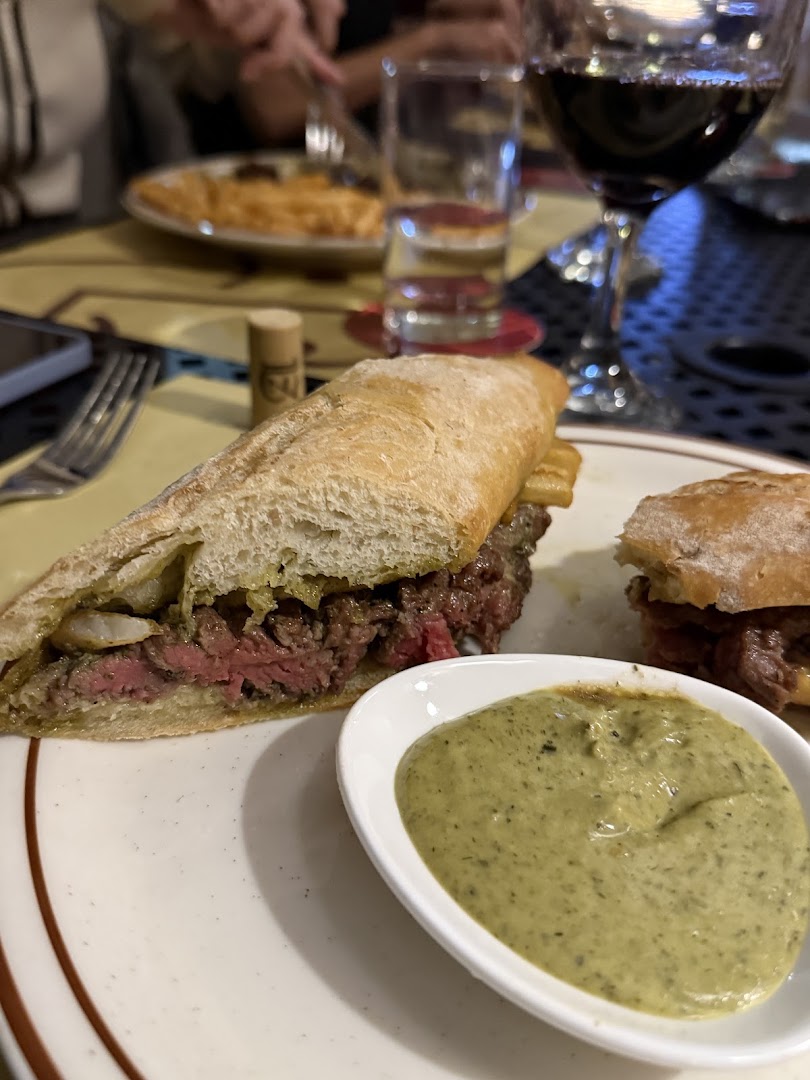 L'Entrecôte 212: appetizing photo of restaurant food