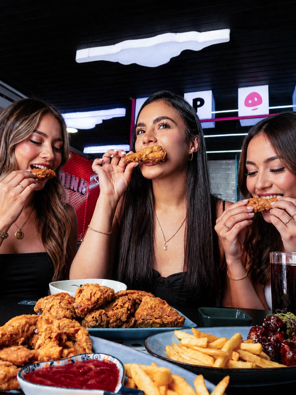 Porki Chicken: professional photo showing happy customers