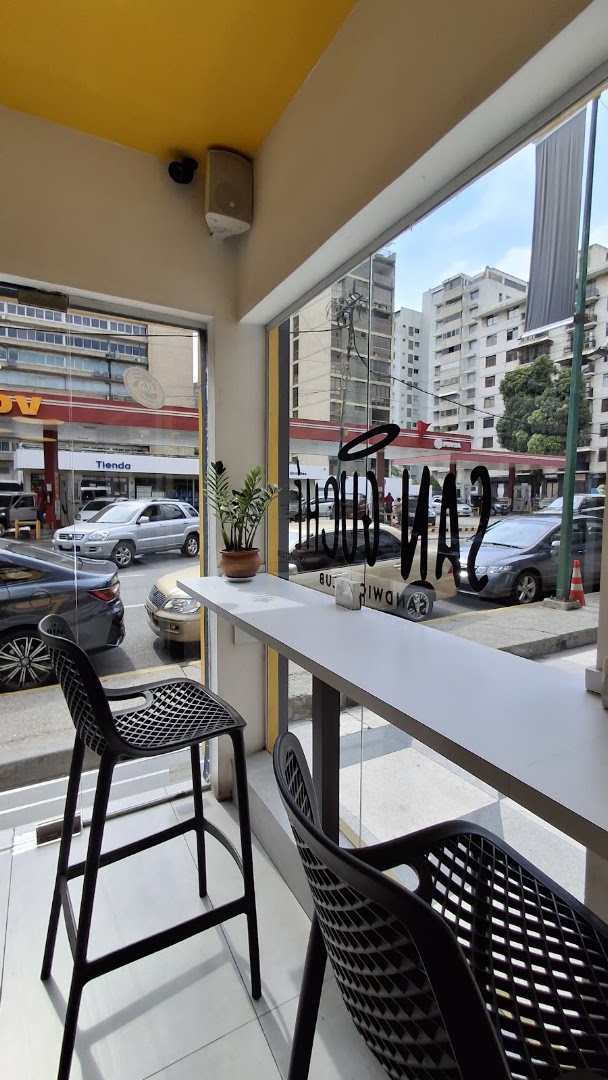San Guché: clear shot of restaurant interior