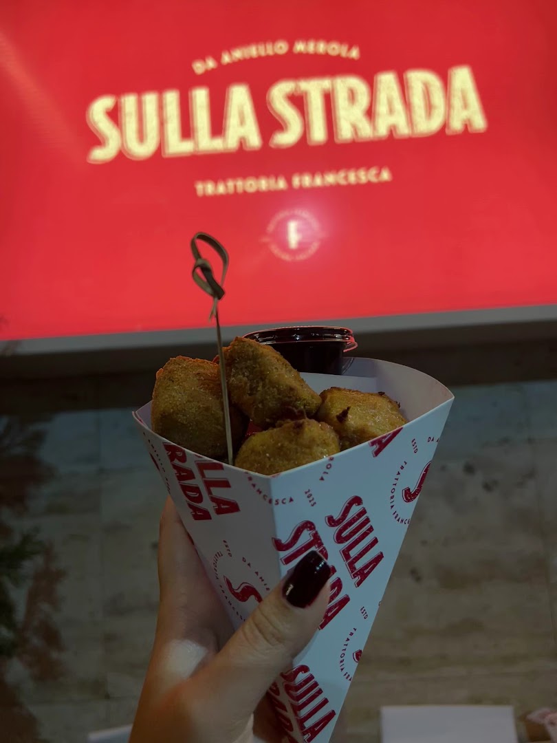 Sulla Strada: appetizing food photo with branding