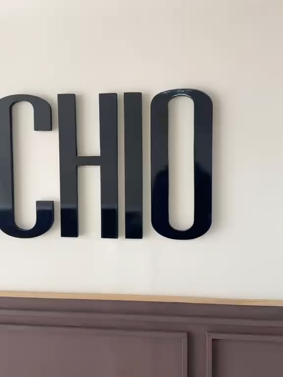 Vecchio Pasta Ciudad Bolívar: clear signage of restaurant name
