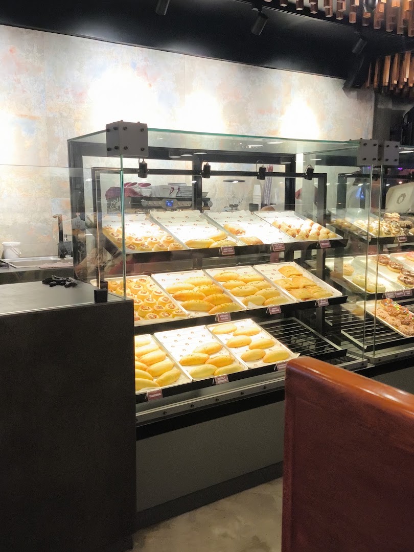 Donatella: clear display of food products