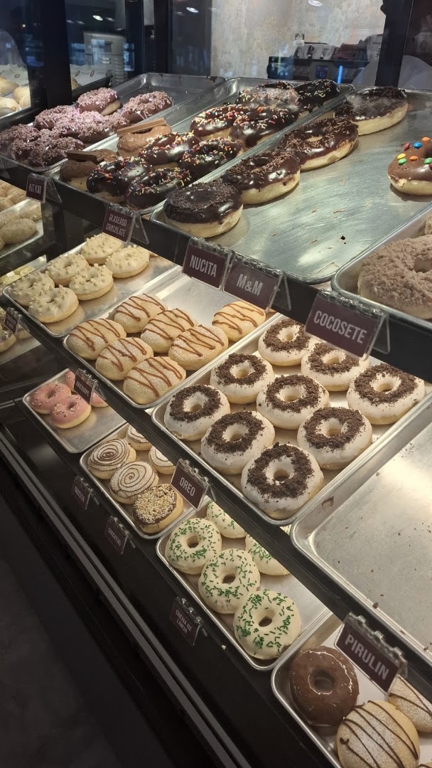 Donatella: appetizing display of venue products