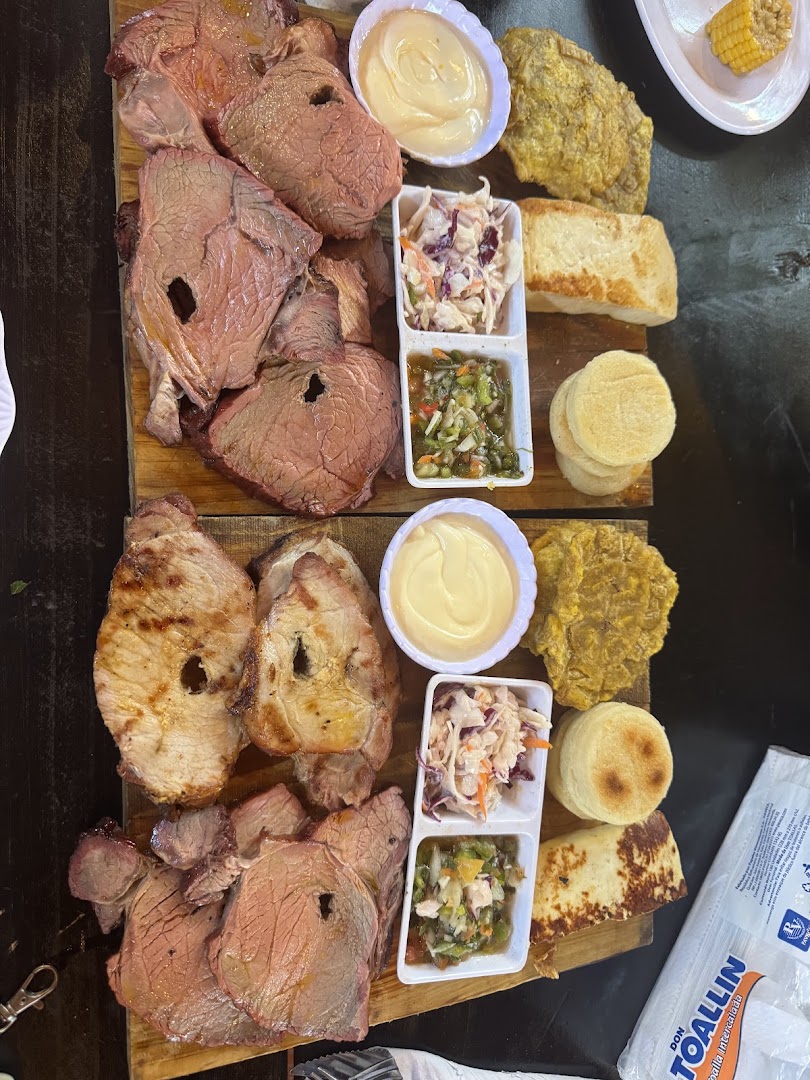 Pocho Mar y Tierra: appetizing, high-quality food presentation