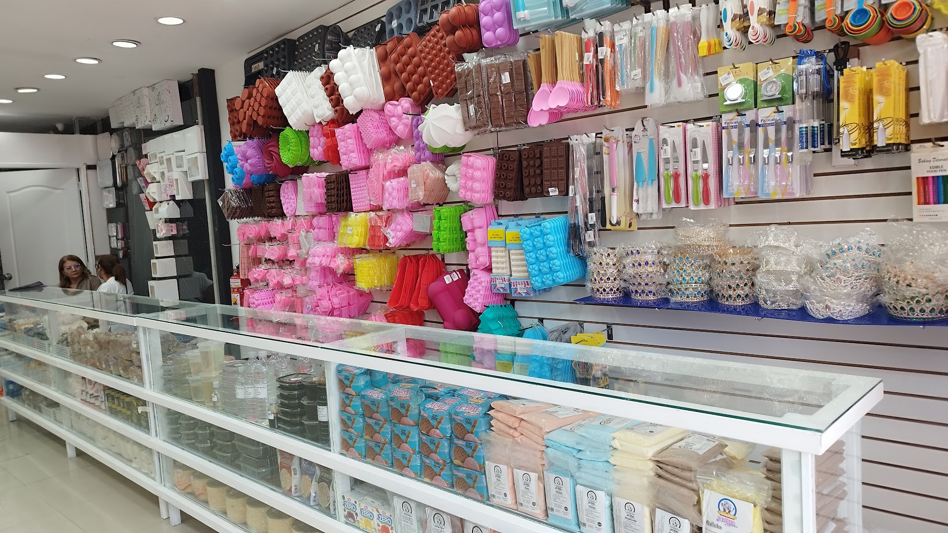 Casa Dulce Oriente: clear display of shop products