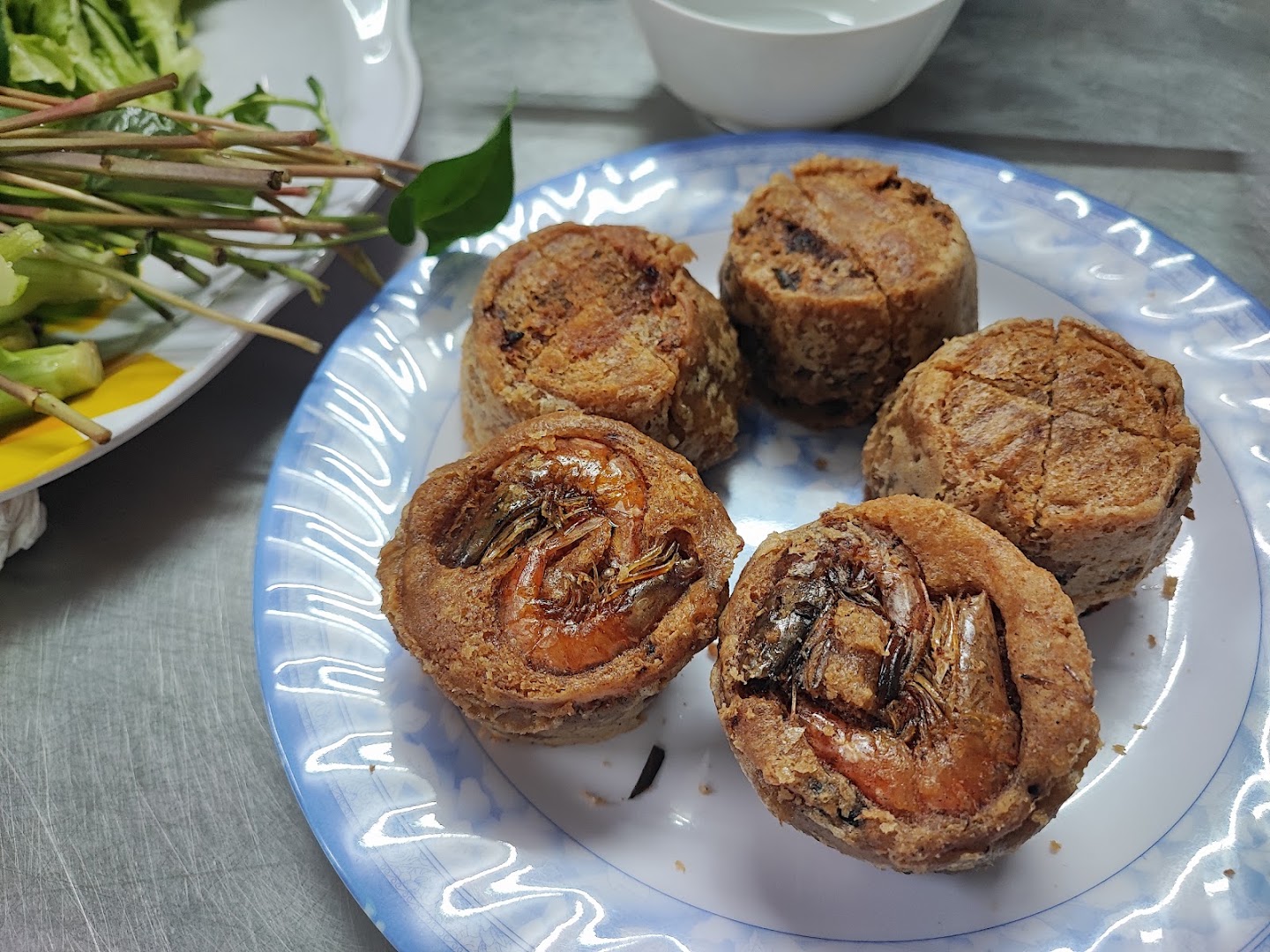 Bánh Cống Cô Út: appetizing photo of signature dish