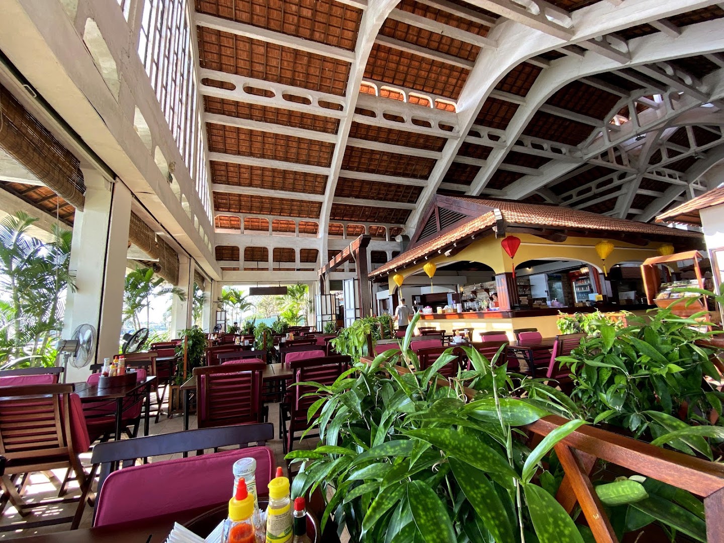 Sao Hôm: inviting atmosphere and clear interior