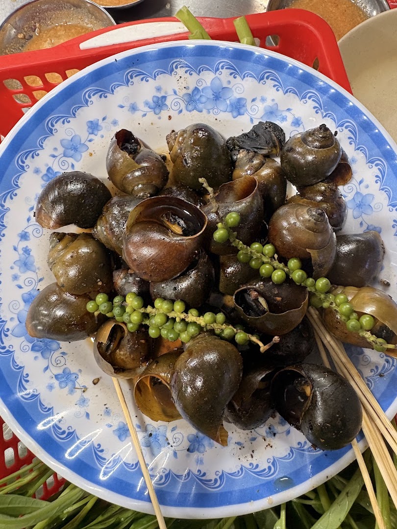 Vịt Nấu Chao Thành Giao: appetizing photo of restaurant dish