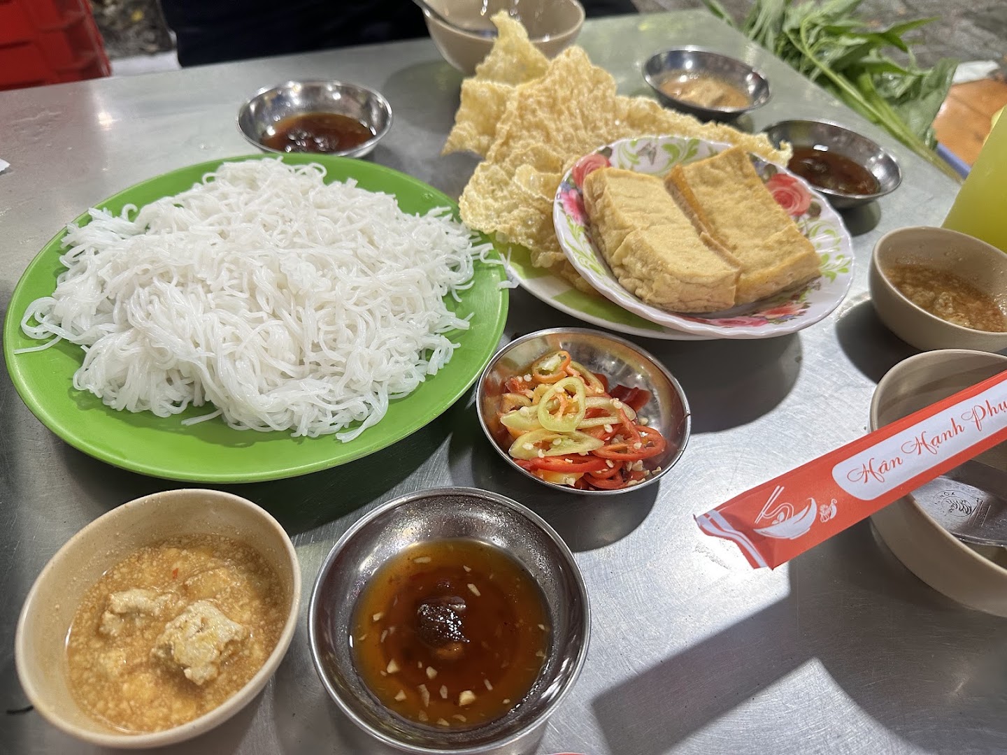 Vịt Nấu Chao Thành Giao: appetizing photo of restaurant food