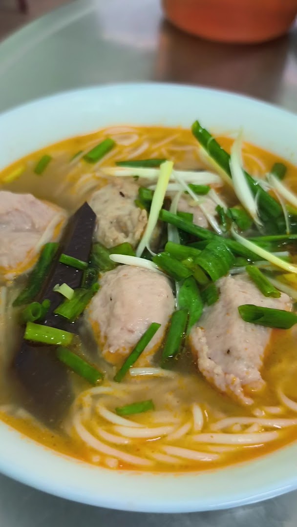 Bún Bò Huế Bà Thương: appetizing photo of the food