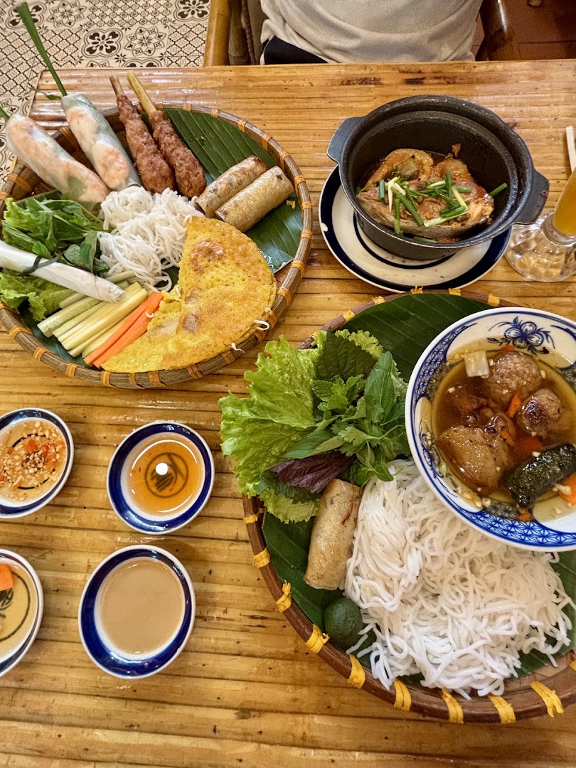 Cơm Nhà Linh: appetizing, high-quality food photography