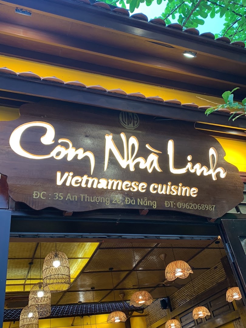 Cơm Nhà Linh: clear, professional exterior signage photo