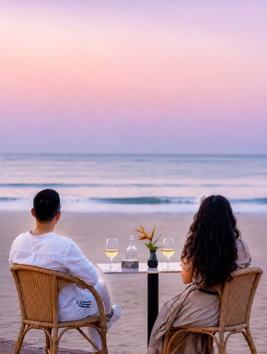 Danaksara: beautiful atmospheric dining scene