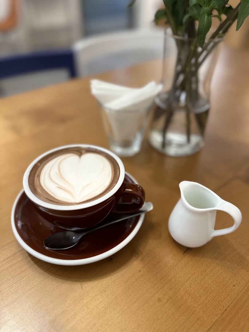 Ommo: high quality photo of drink