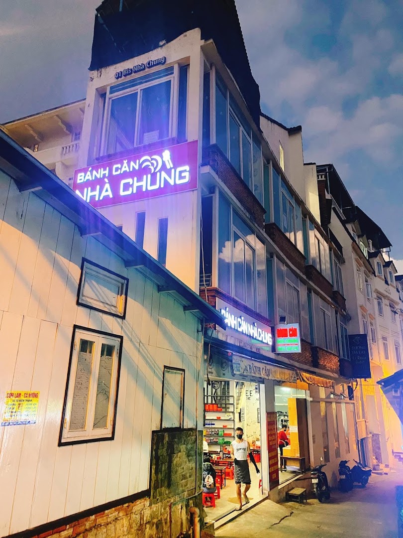 Bánh Căn Nhà Chung: clear exterior shot of venue