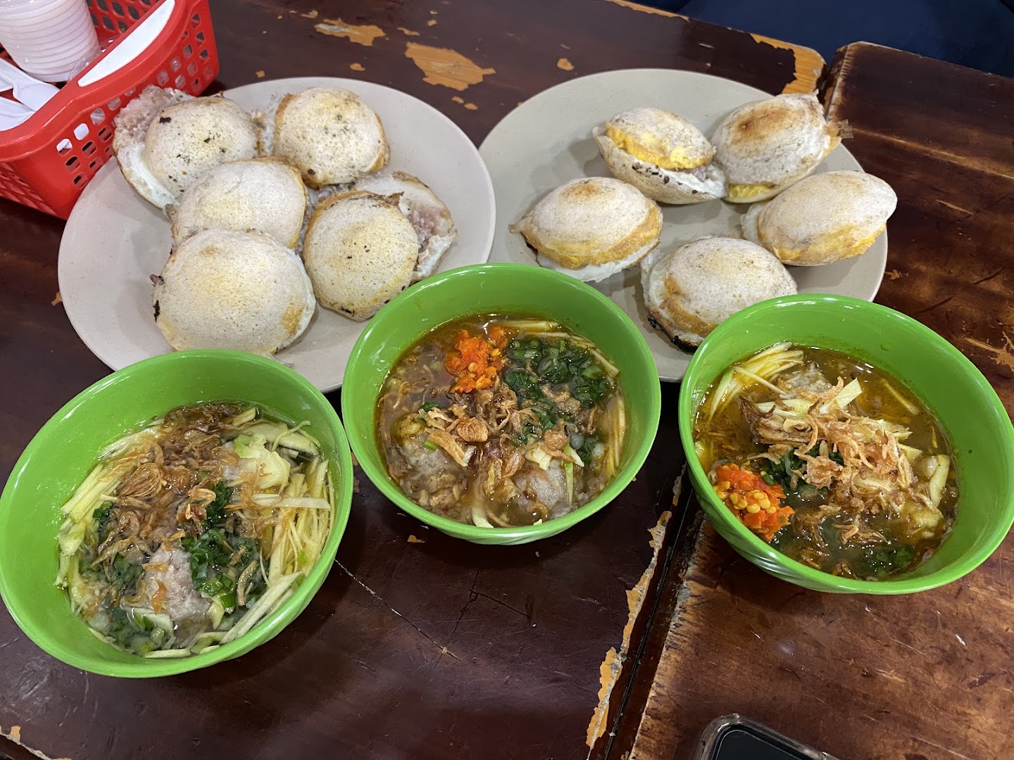 Bánh Căn Nhà Chung: appetizing photo of signature dishes