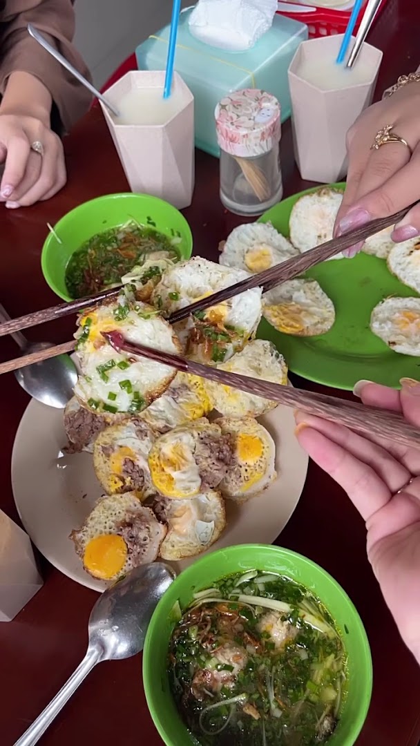 Bánh Căn Nhà Chung: appetizing photo of served food