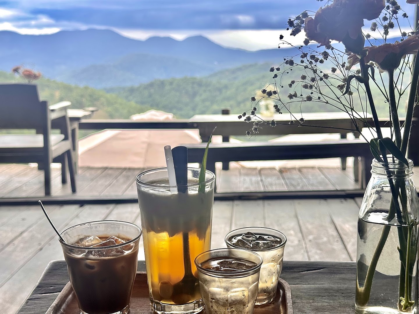 Tiệm Cà Phê Cheo Veooo: beautiful atmosphere and scenic view