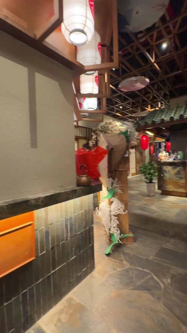 Hatoyama Hải Phòng: restaurant interior and atmosphere