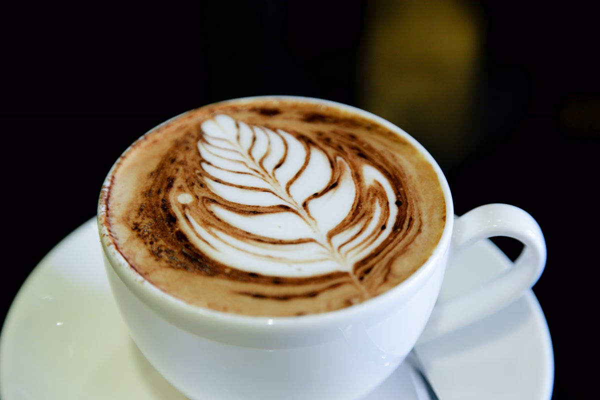 House of Luck Coffee: high quality latte art photo