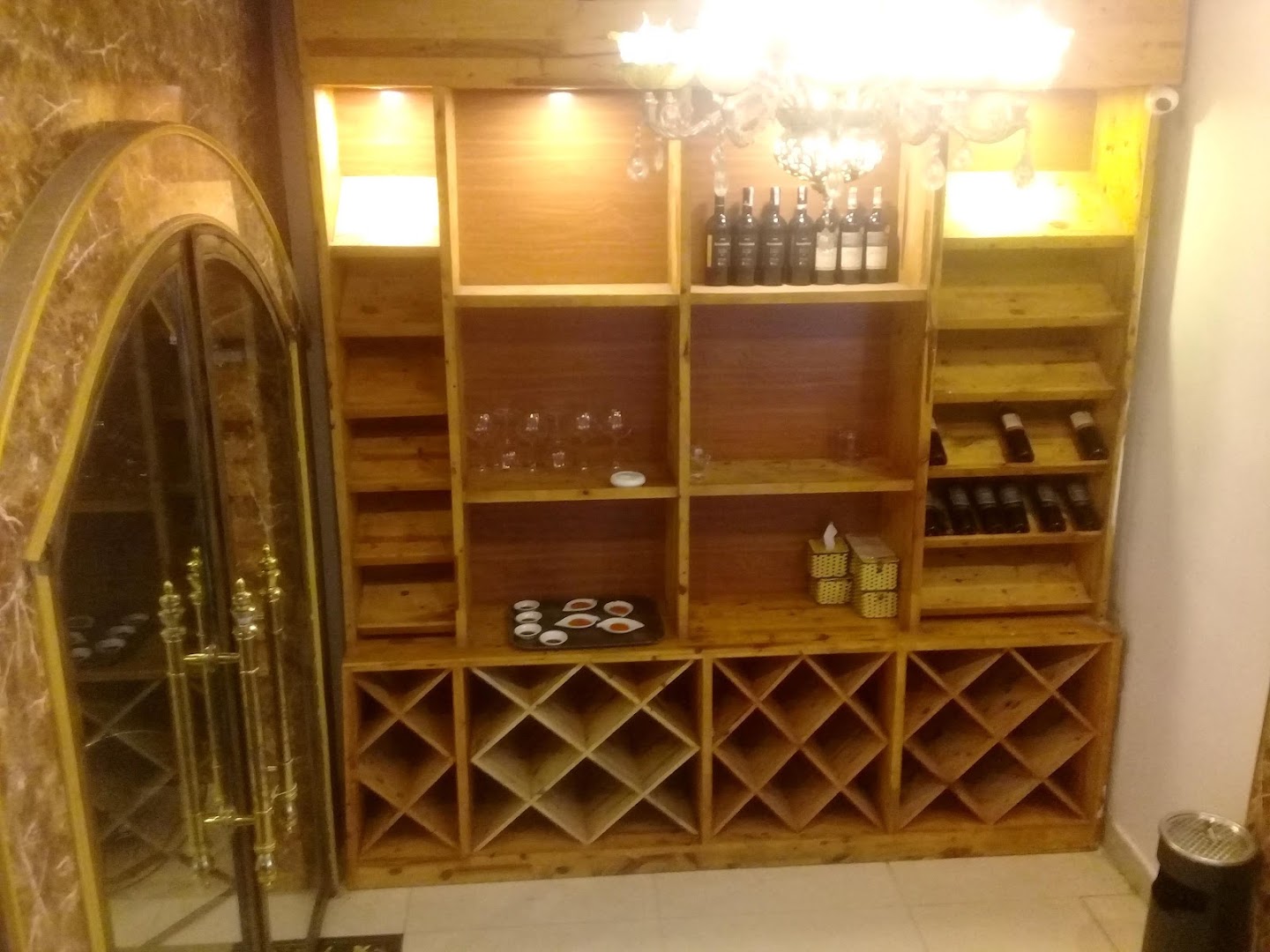 Nhà hàng Ngư Trường: clear photo of restaurant interior